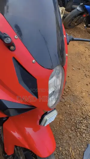 Hyosung GT250R 2008 Red