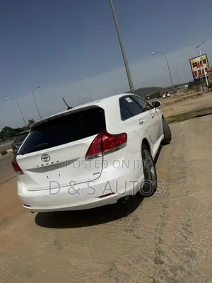 Toyota Venza AWD 2010 White