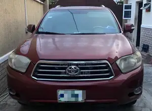 Toyota Highlander SE 2010 Red