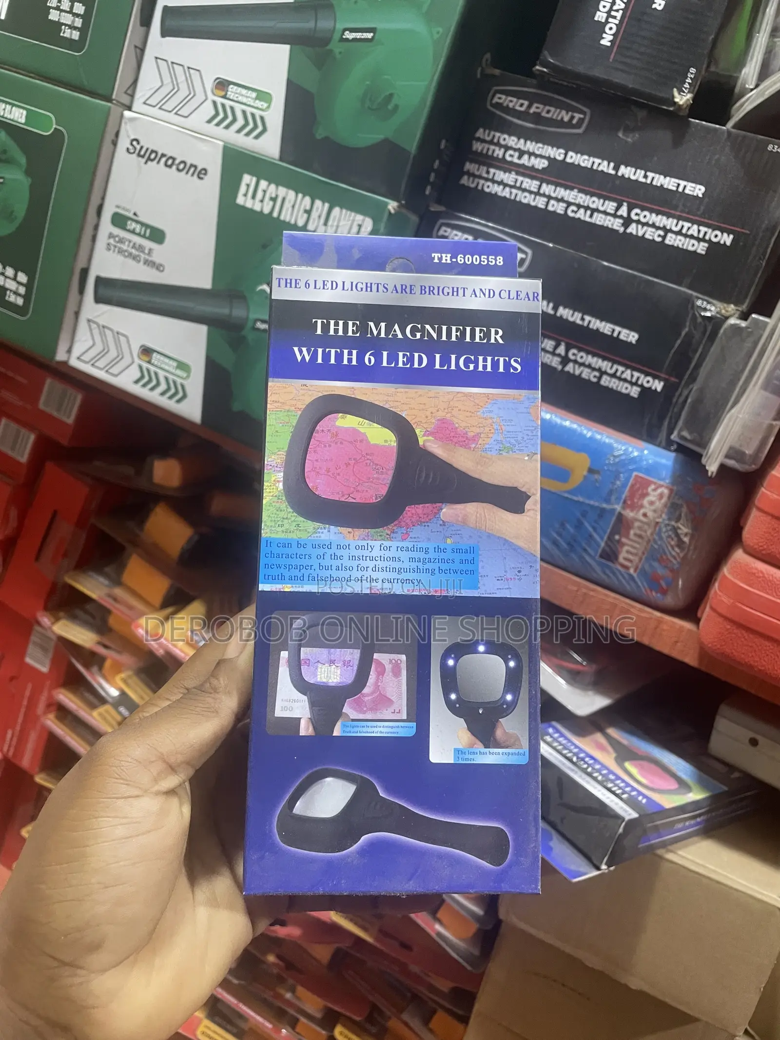 Magnifying Glass With Light