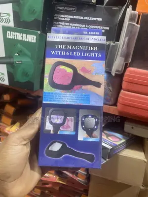 Magnifying Glass With Light