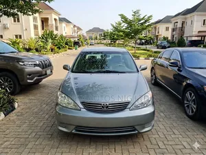 Toyota Camry 2005 Silver