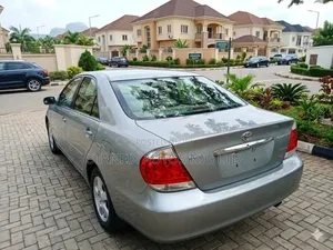 Toyota Camry 2005 Silver