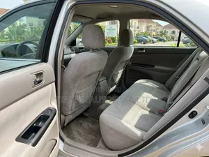 Toyota Camry 2005 Silver