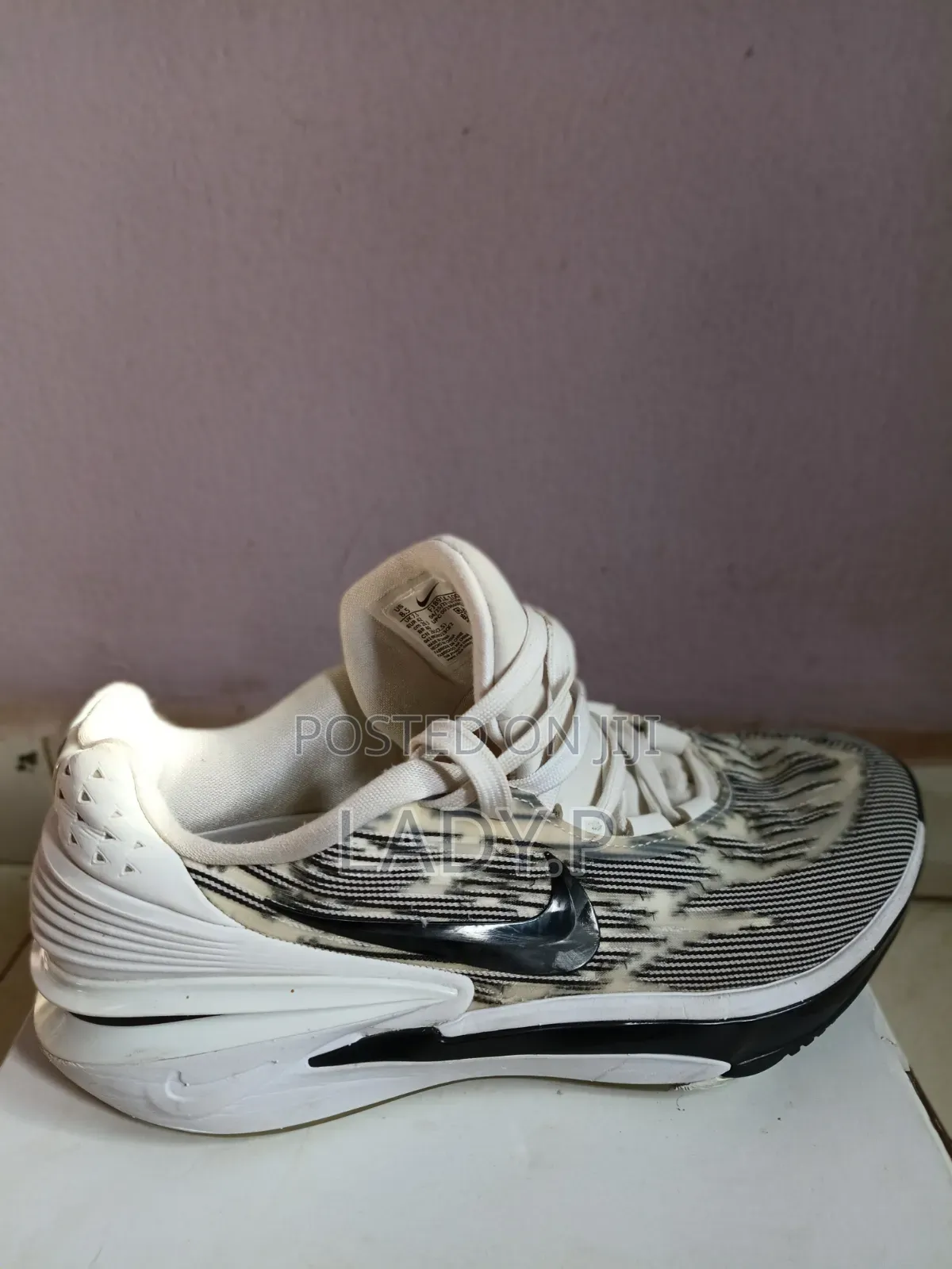 Nike Athletic Sneakers – Size 40
