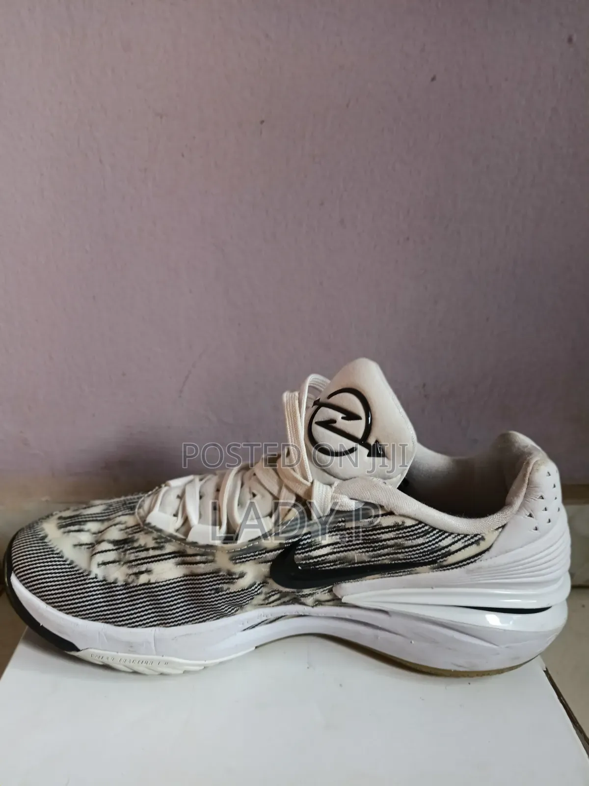 Nike Athletic Sneakers – Size 40