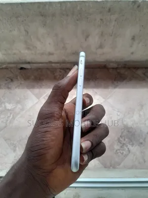 Apple iPhone 7 32 GB Silver