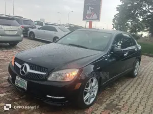 Mercedes-Benz C300 2011 Black