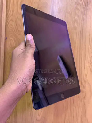 Apple iPad 10.2 (2019) 32 GB Gray