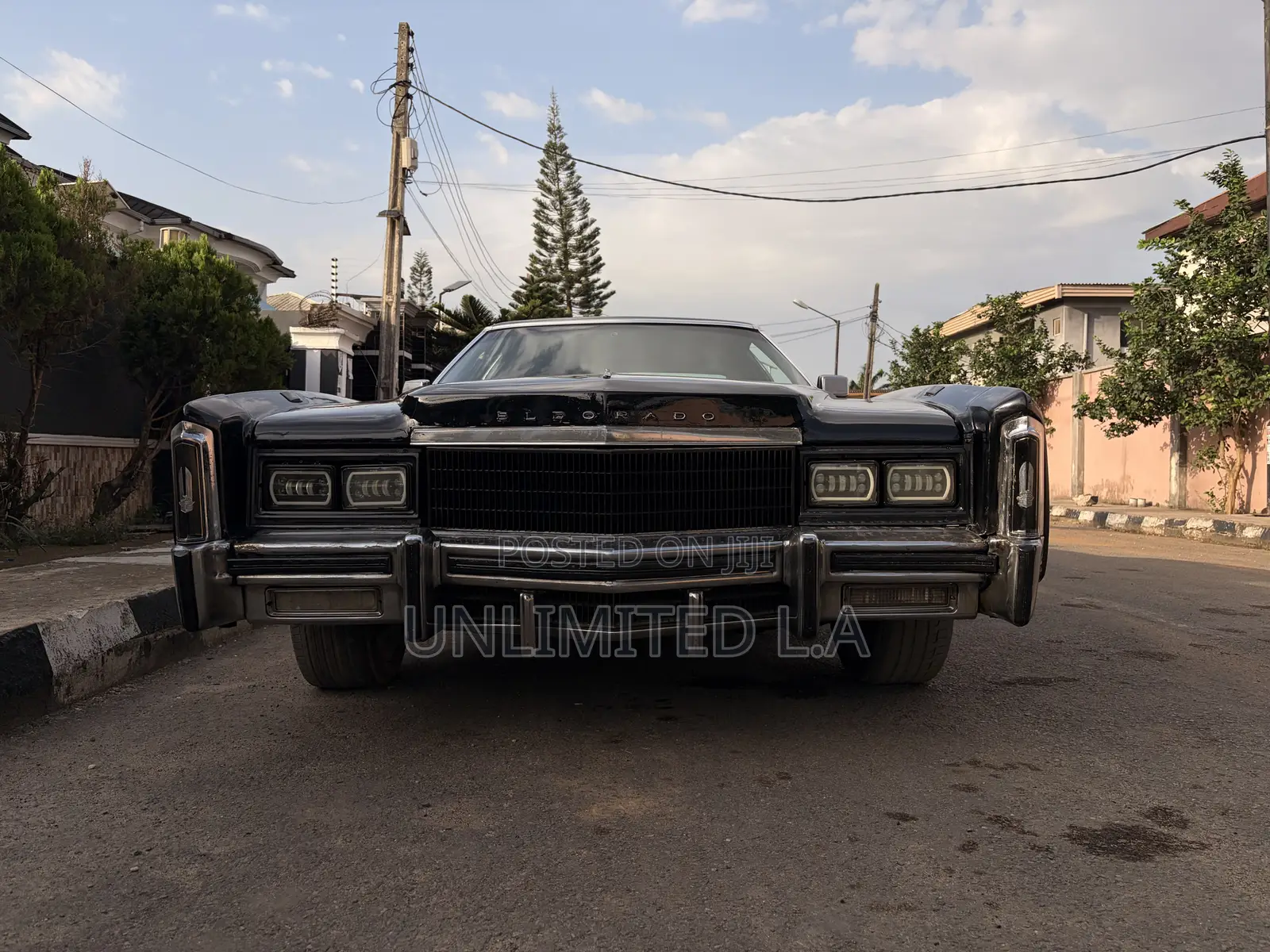 Cadillac Deville 1977 Black
