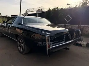 Cadillac Deville 1977 Black