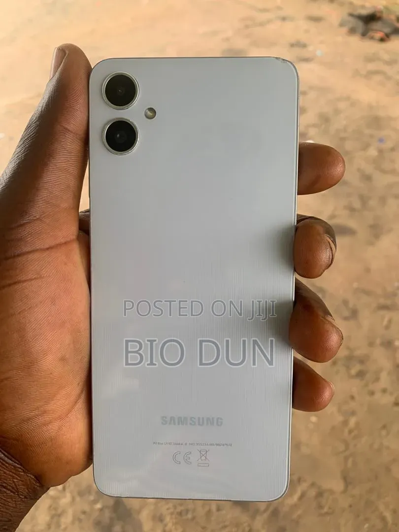 Samsung Galaxy A05 64 GB White