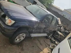 Toyota Hilux 1998 Blue