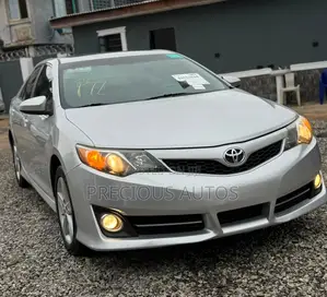 Toyota Camry 2014 Silver