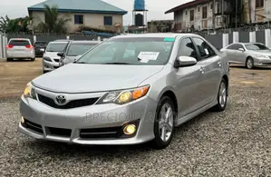 Toyota Camry 2014 Silver