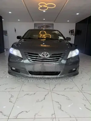 Toyota Camry SE 4dr Sedan (2.4L 4cyl 5A) 2008 Gray