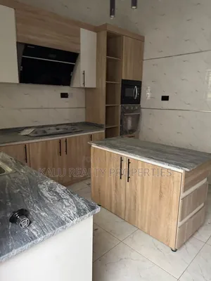 4bdrm Duplex in Lekki for rent
