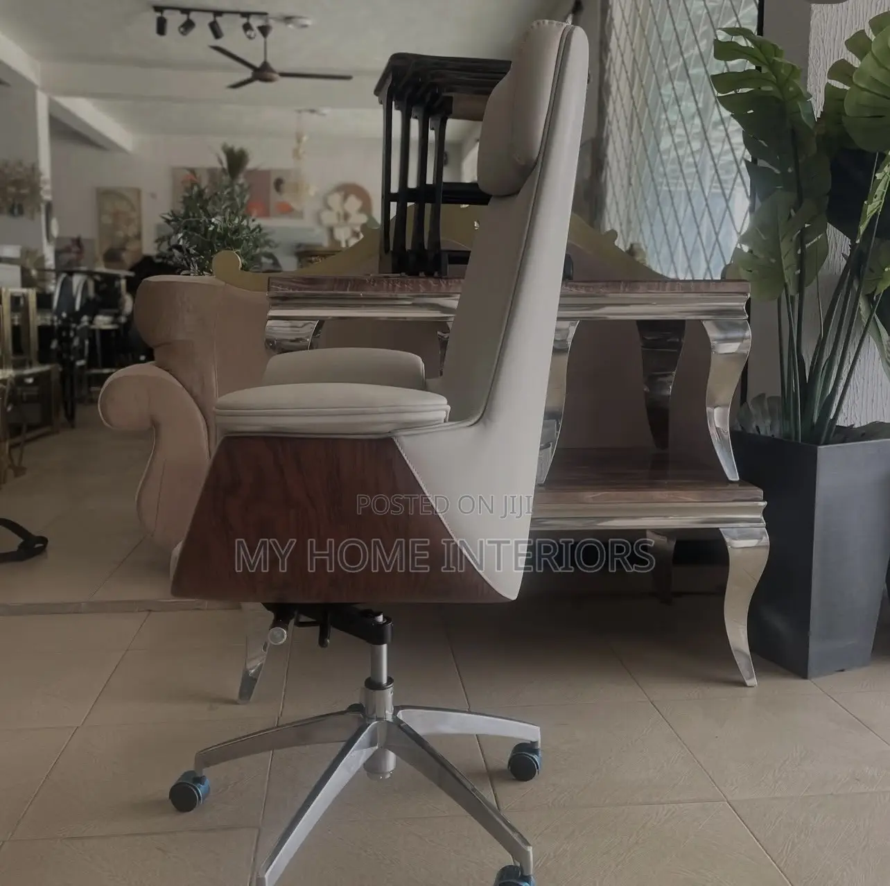 Executive Swivel Leather Chair