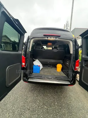 Mercedes-Benz Metris 2.0 FWD 2016 Black