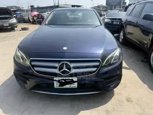 Mercedes-Benz E300 4Matic AWD Sedan (2.0L 4cyl 9A) 2017 Blue