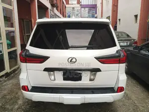 Lexus LX 570 (5 seats) AWD 2016 White