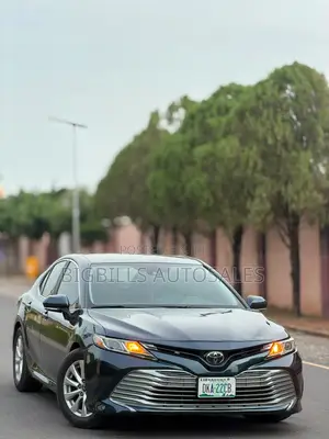 Toyota Camry LE FWD (2.5L 4cyl 8AM) 2018 Green