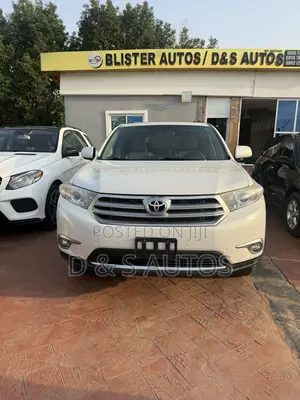 Toyota Highlander Limited 3.5l 4WD 2013 White