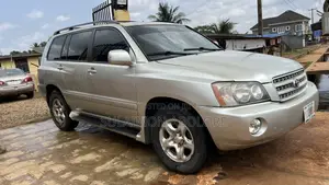 Toyota Highlander 2002 Gold