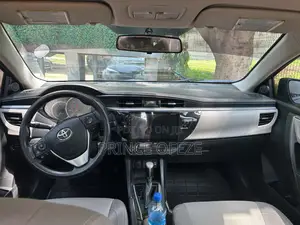 Toyota Corolla 2014 White