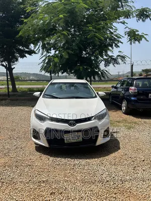Toyota Corolla 2013 White