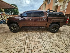 Toyota Tundra SR 5.7L V8 4x2 Double Cab 6.6 ft. box 145.7 in. WB 2017
