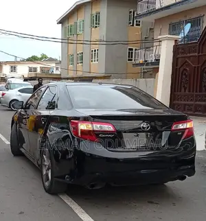 Toyota Camry SE 4dr Sedan (2.5L 4cyl 6A) 2014 Black
