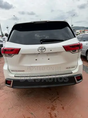 Toyota Highlander XLE AWD 2020 White