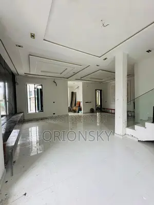 5bdrm Duplex in Off Lekki-Epe Expressway for sale