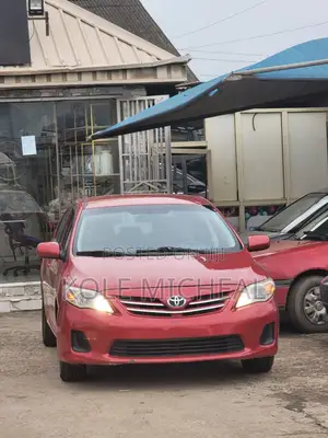 Toyota Corolla 2013 Red