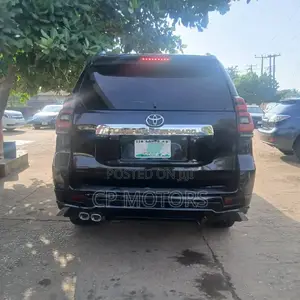 Toyota Land Cruiser Prado 4.0 Petrol GX-L 2011 Black