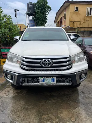 Toyota Hilux 2017 White