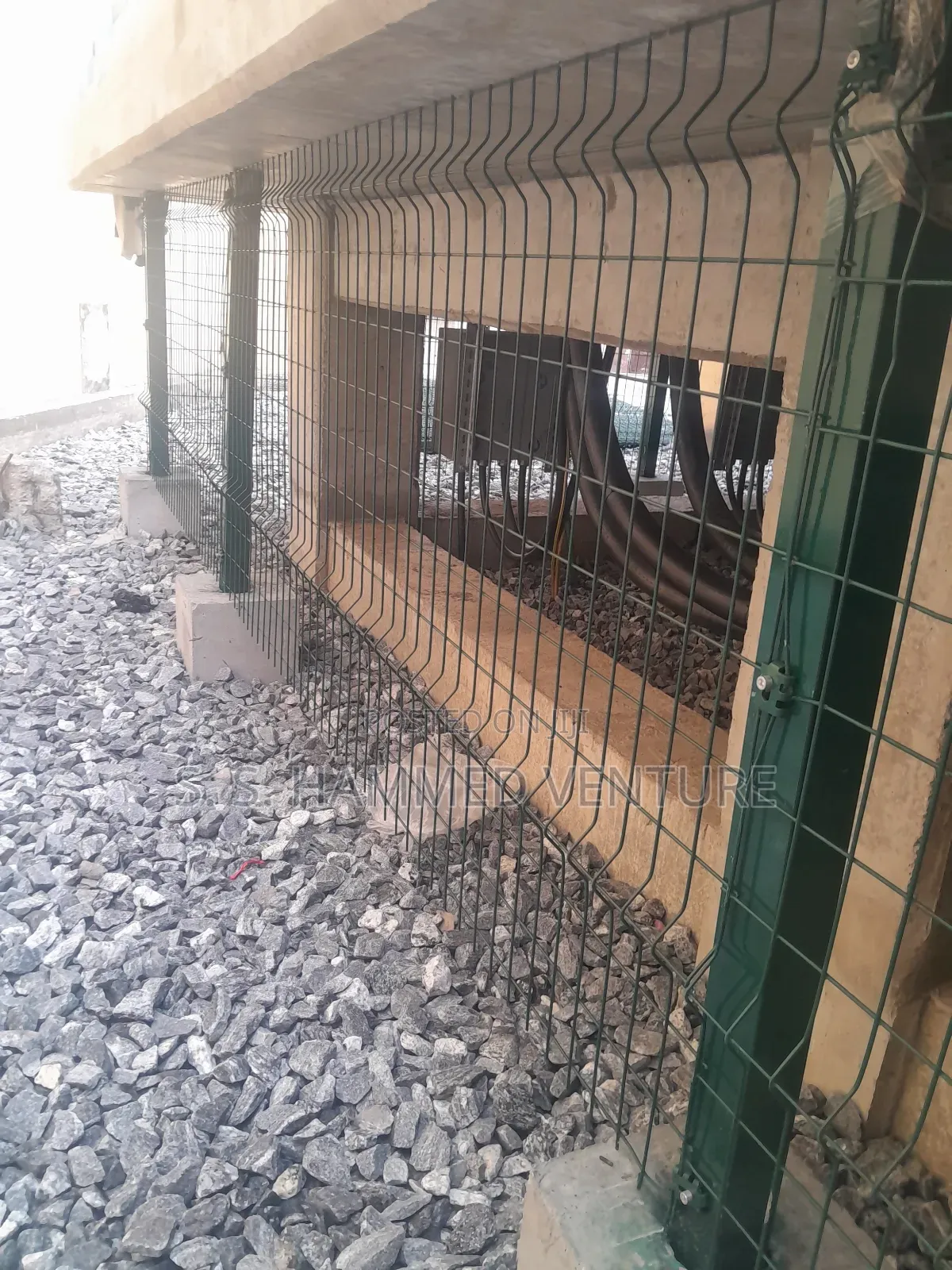 Under Suspended Floors Panel Mesh Wires