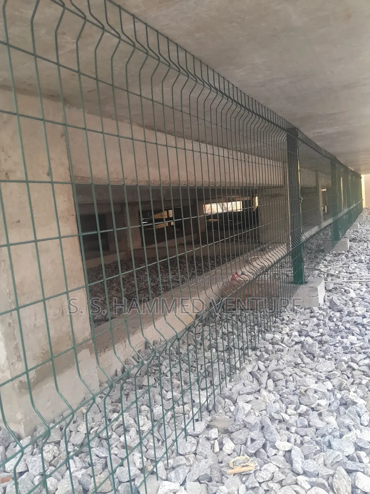 Under Suspended Floors Panel Mesh Wires