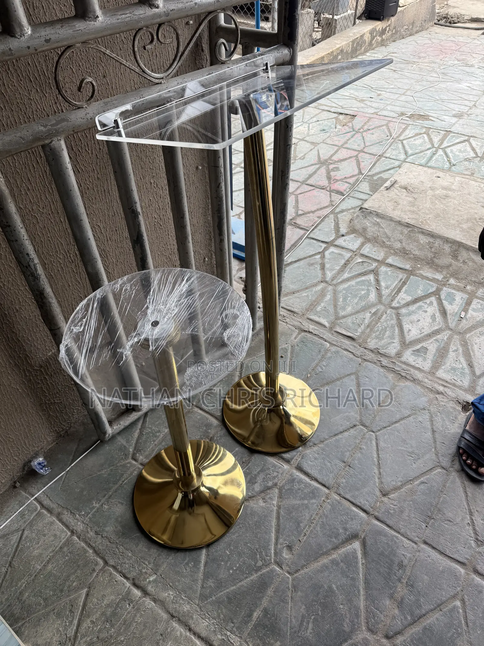 Single Gold Pulpit Acrylic