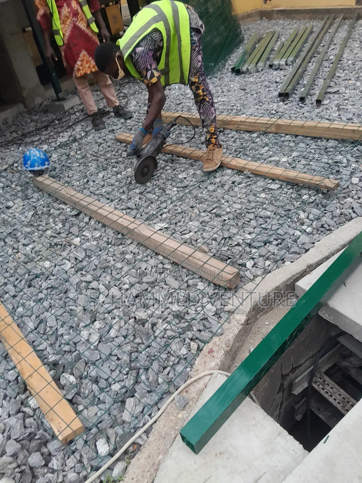 Under Suspended Floors Panel Mesh Wires