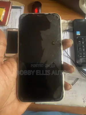 Apple iPhone 11 128 GB White