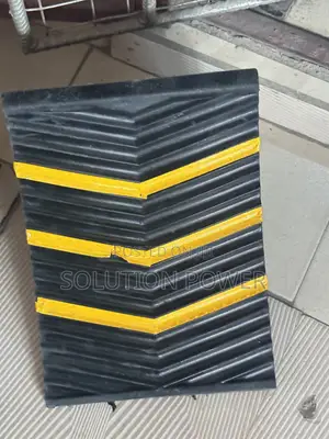 Heavy Duty Rubber Wheel Chock