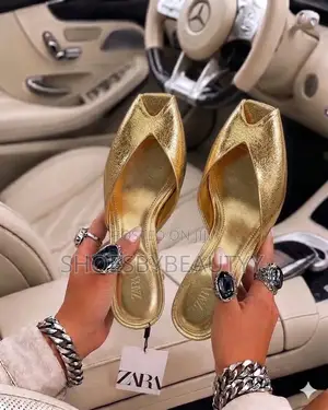 Women Low Heel Slippers