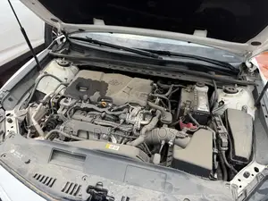 Toyota Camry SE (2.5L 4cyl 8A) 2019 White