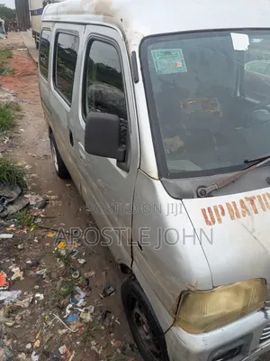 Suzuki APV Minibus 2012 Silver