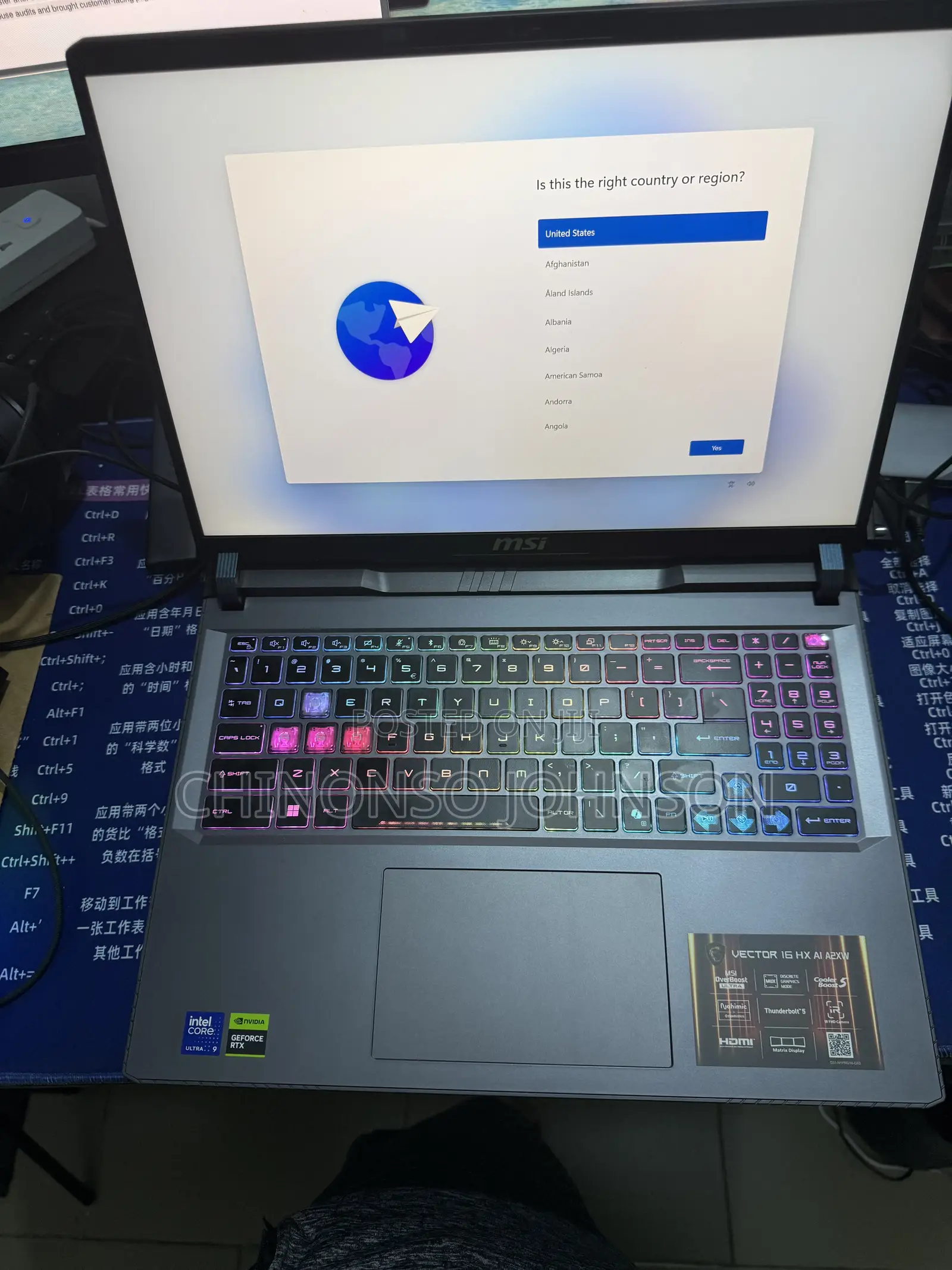 Laptop MSI 32GB Intel Core Ultra 9 SSD 1T