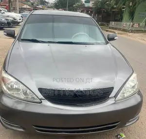 Toyota Camry 2004 Gray