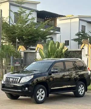 Toyota Land Cruiser Prado 2011 Black