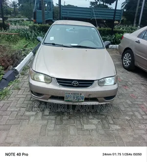 Toyota Corolla 2001 Gold